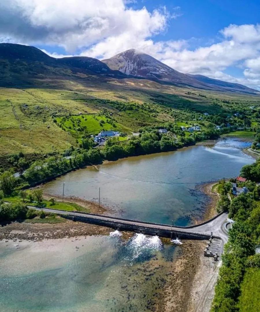 Pier Road Cottage, Croagh Patrick Westport Apartment